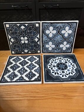 IKEA CANVAS PICTURES SET OF 4 Navy and White EUC💙💙💙